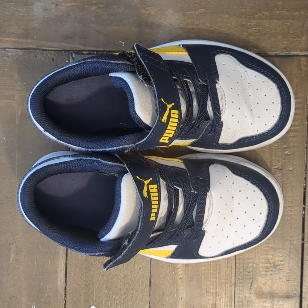 10.5 preschool boys Puma shoes
